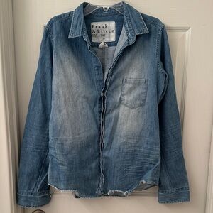 Frank & Eileen Denim Blue Button-Down Shirt